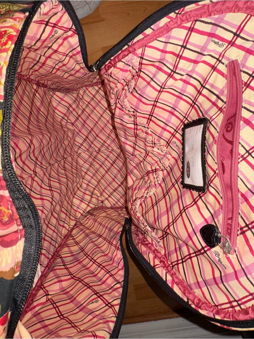 Brighton Canvas Rolling Travel Carry On in Pink and Black - Picture 7 of 10